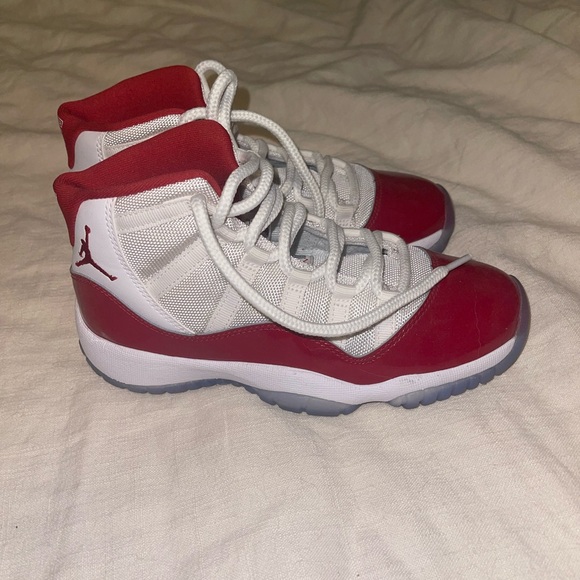 Air Jordan 1 Retro Cherry